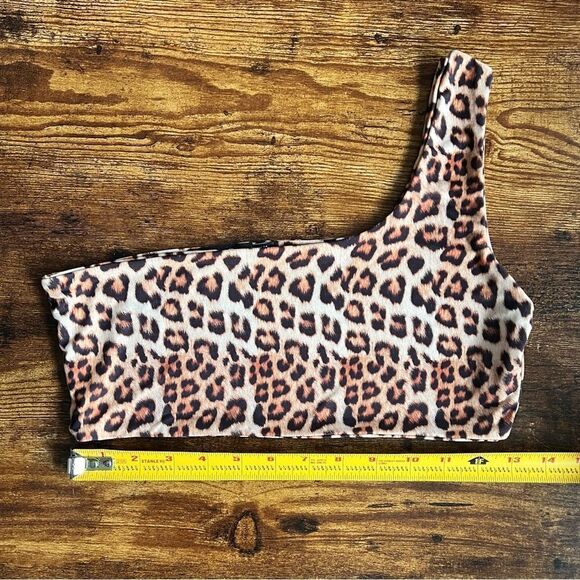 Pretty Little Thing Brown & Tan Leopard Print One Shoulder Crop Top - Picture 7 of 8